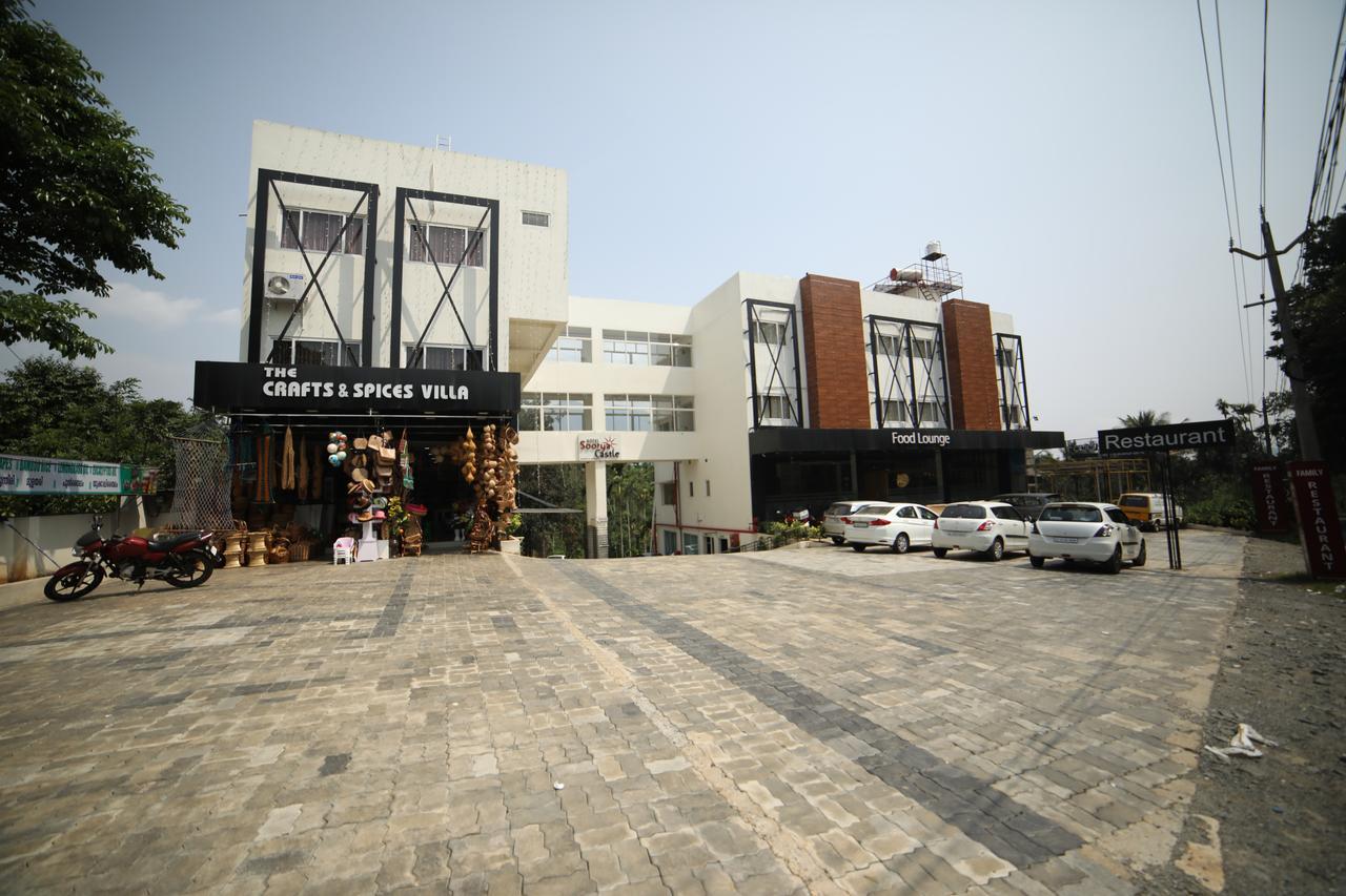 Hotel Soorya Castle Ваянад Екстериор снимка